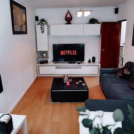 Family-Friendly And Cozy 3-Bedroom Accommodation In Lissabon Buitenkant foto
