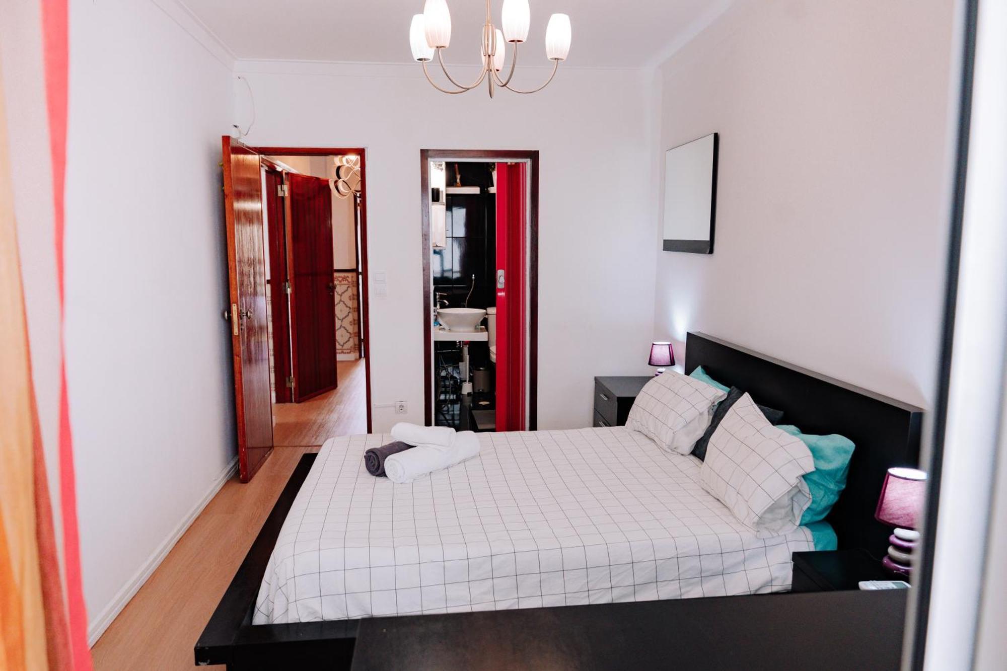 Family-Friendly And Cozy 3-Bedroom Accommodation In Lissabon Buitenkant foto