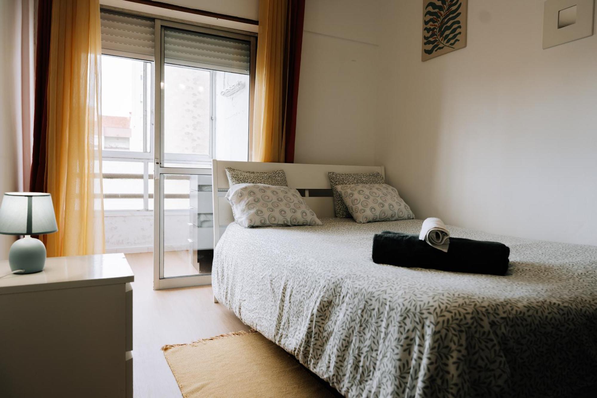 Family-Friendly And Cozy 3-Bedroom Accommodation In Lissabon Buitenkant foto