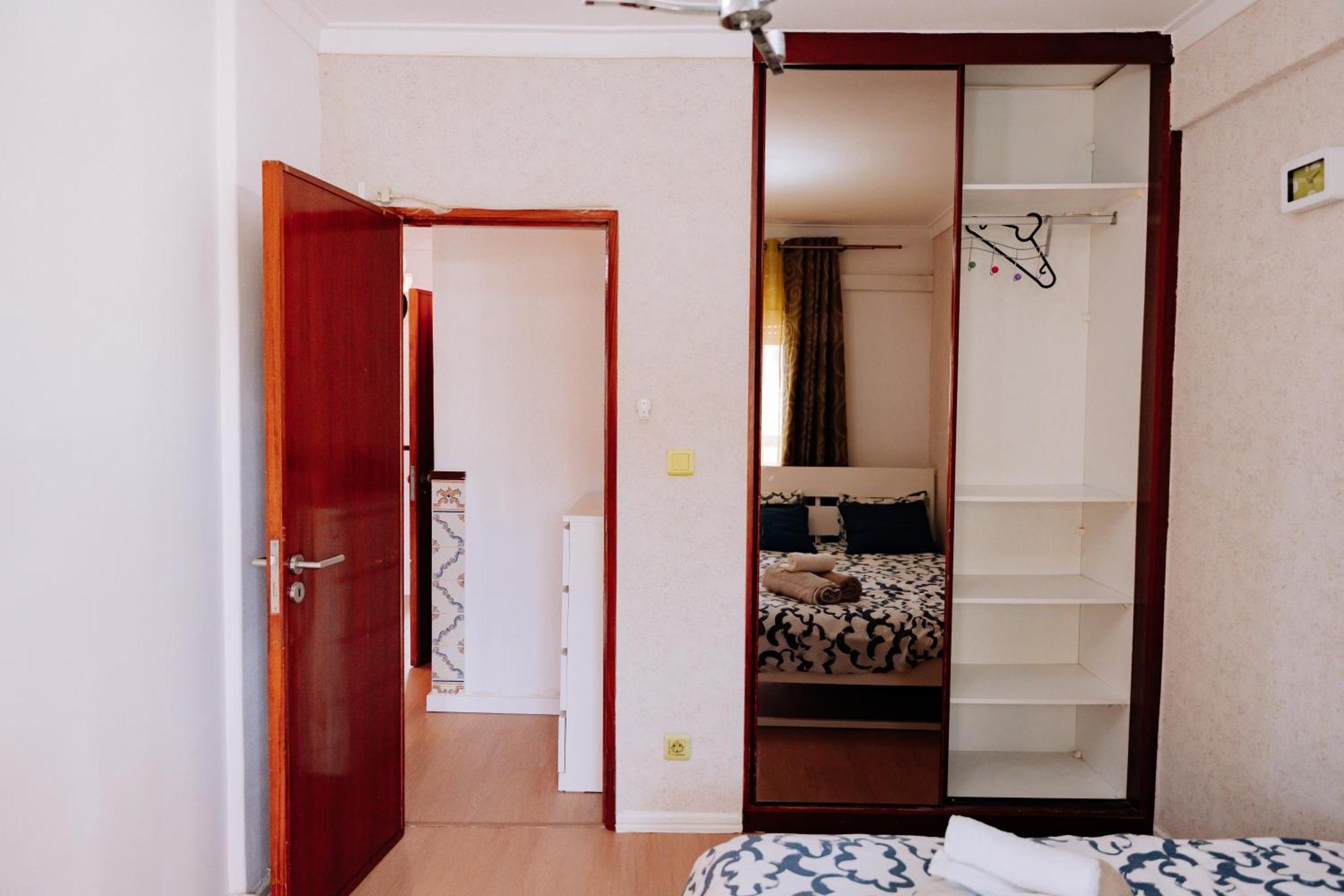Family-Friendly And Cozy 3-Bedroom Accommodation In Lissabon Buitenkant foto